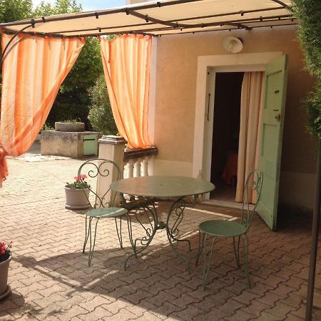 Mas La Cigaliere Bed & Breakfast Venasque Bagian luar foto