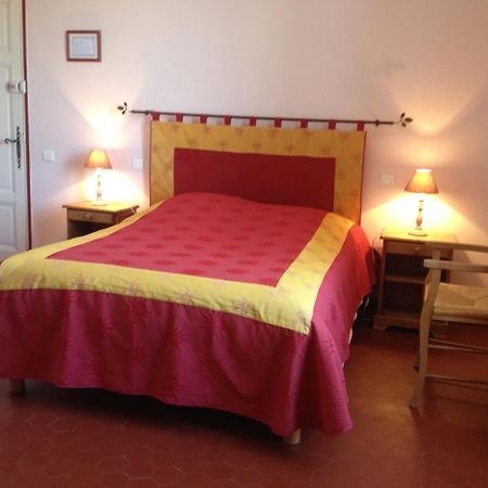 Mas La Cigaliere Bed & Breakfast Venasque Bagian luar foto