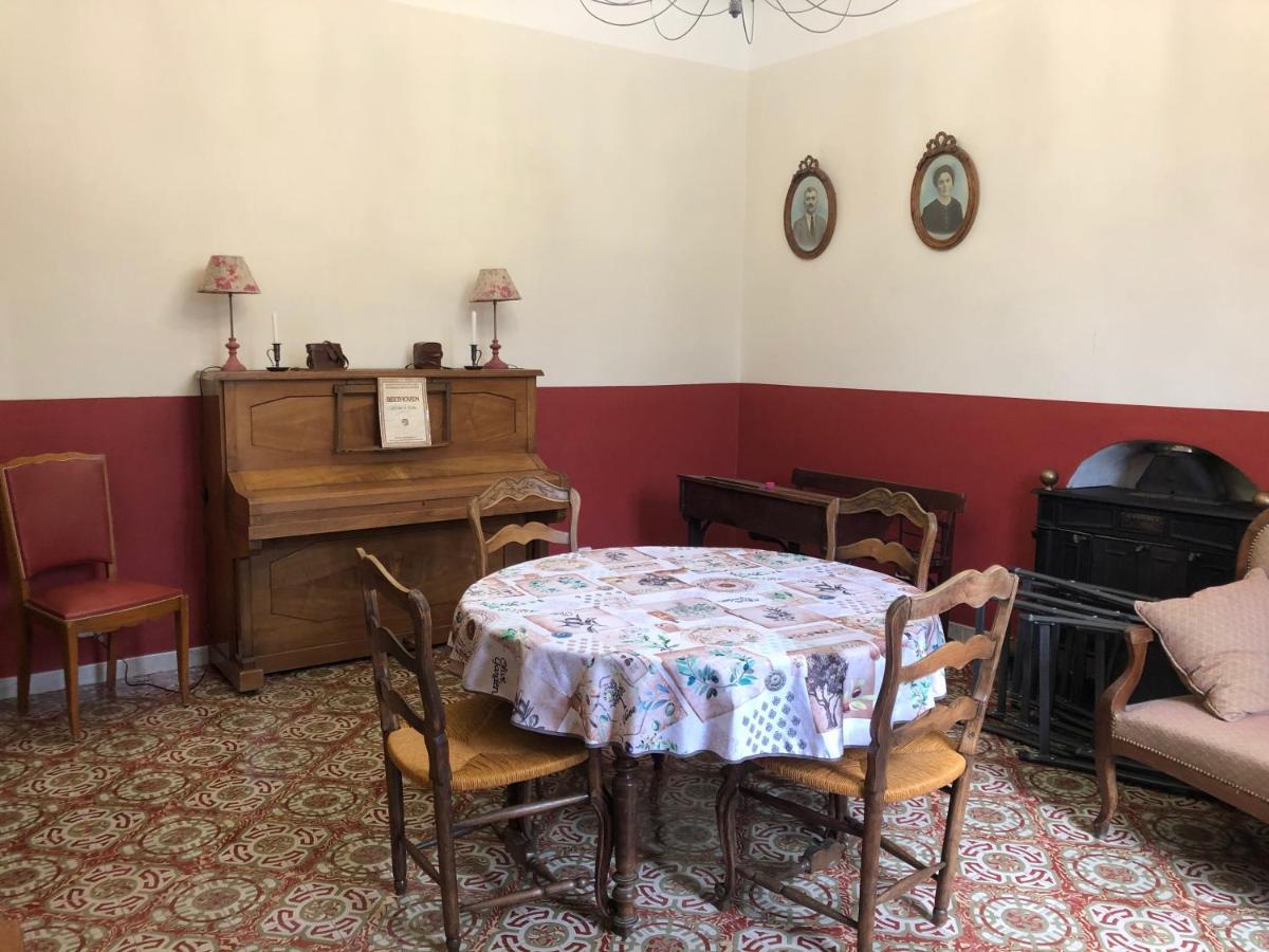 Mas La Cigaliere Bed & Breakfast Venasque Bagian luar foto