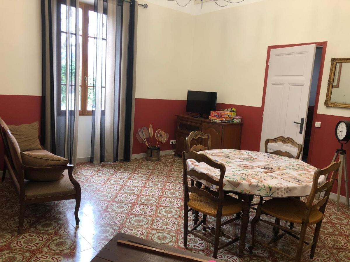 Mas La Cigaliere Bed & Breakfast Venasque Bagian luar foto