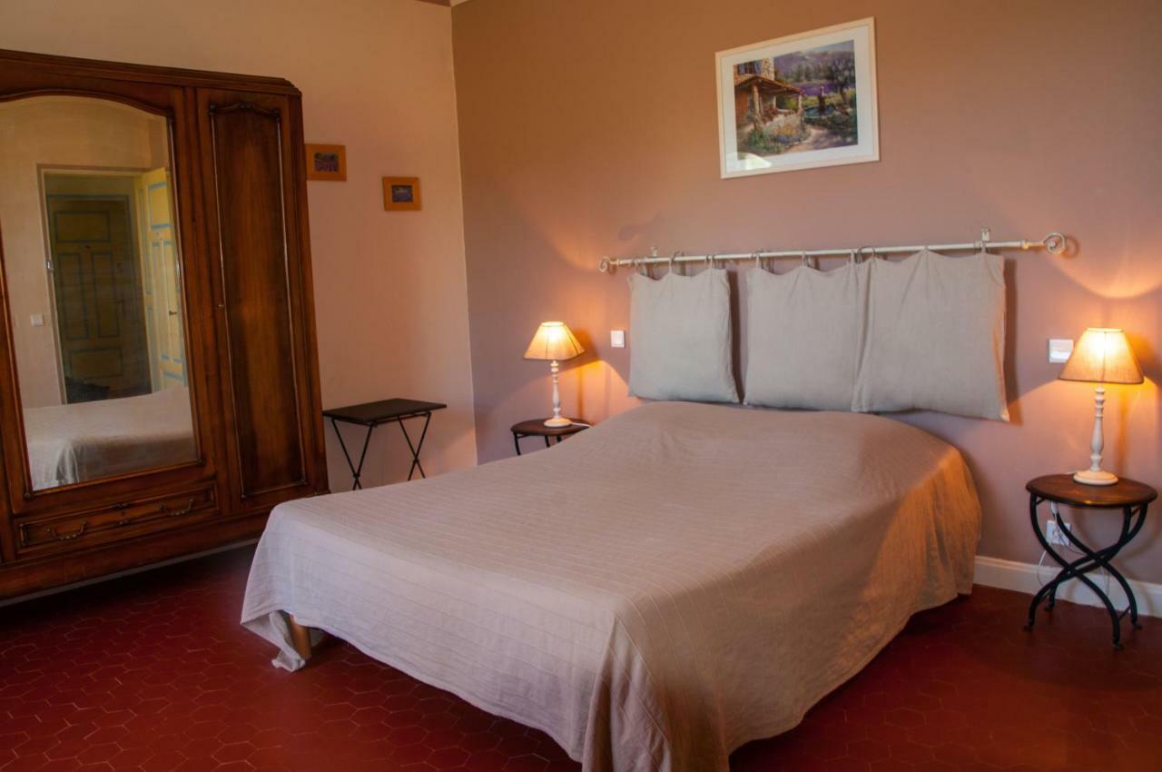 Mas La Cigaliere Bed & Breakfast Venasque Bagian luar foto