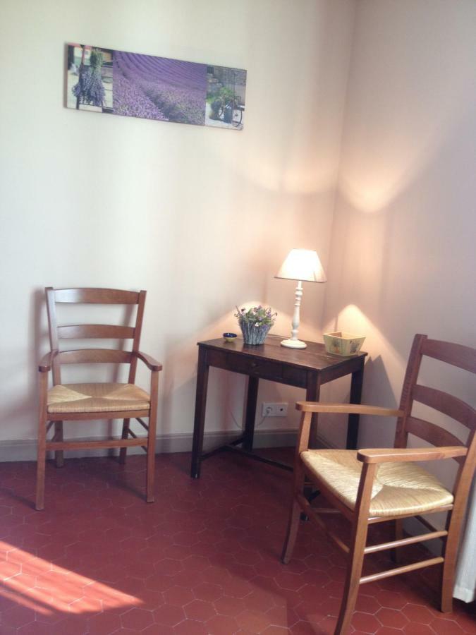 Mas La Cigaliere Bed & Breakfast Venasque Bagian luar foto