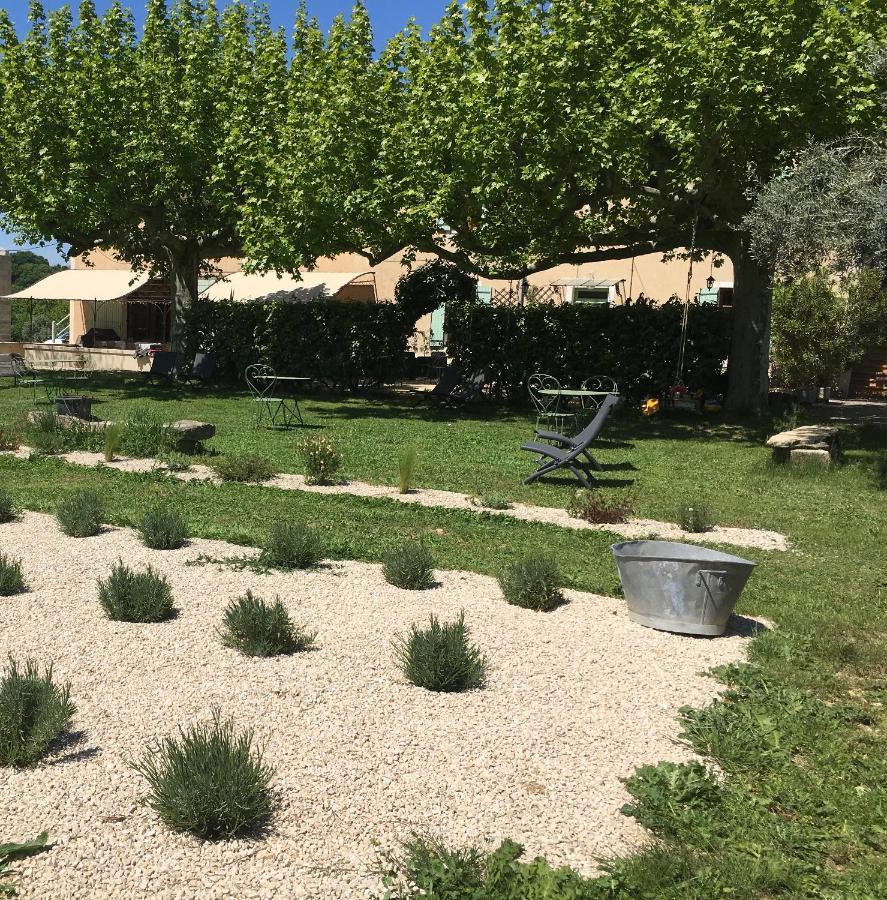 Mas La Cigaliere Bed & Breakfast Venasque Bagian luar foto